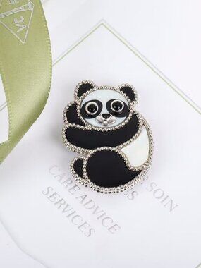 Van Cleef & Arpels brooch